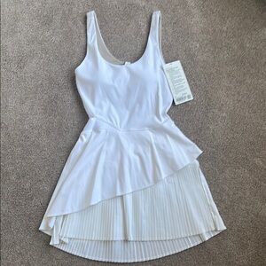 Lululemon Scoop Neck Pleated Tennis Dress NWT Size 6